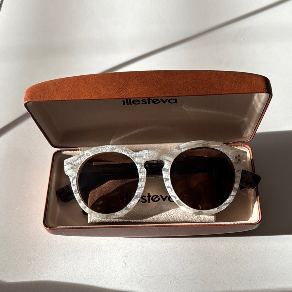 Illesteva Leonard 2 Sunglasses